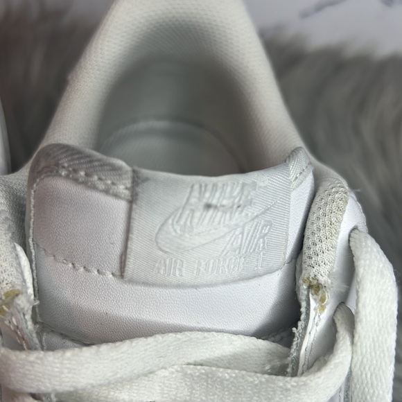 Nike Men's White Airforce 1 Shoes size 9 - Picture 9 of 13